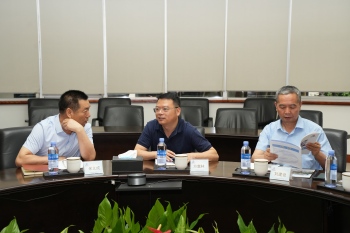 庆阳市西峰区政协主席一行莅临pg电子游戏考察交流